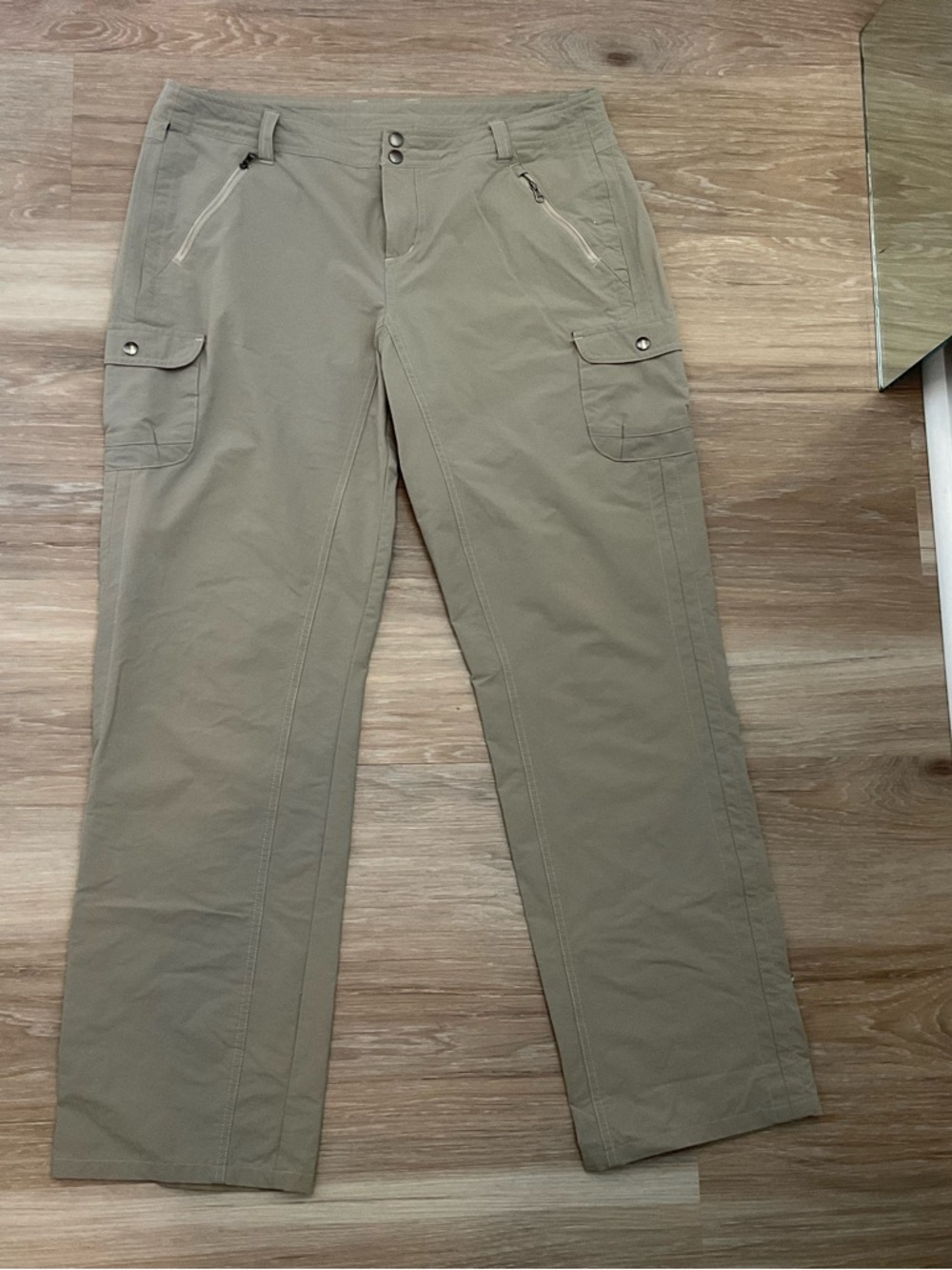 KÜHL Women’s Hiking Travel Cargo Pants Tan Khaki Size 14